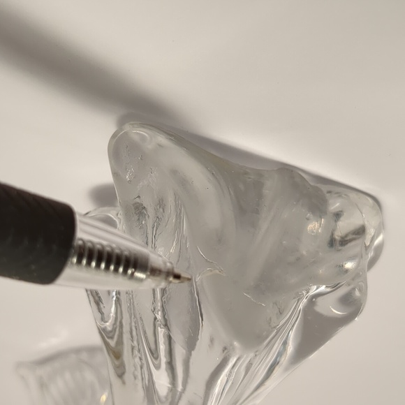 Clear glass praying angel figurine. 5 1/2". Heavy for its size. - Picture 5 of 5